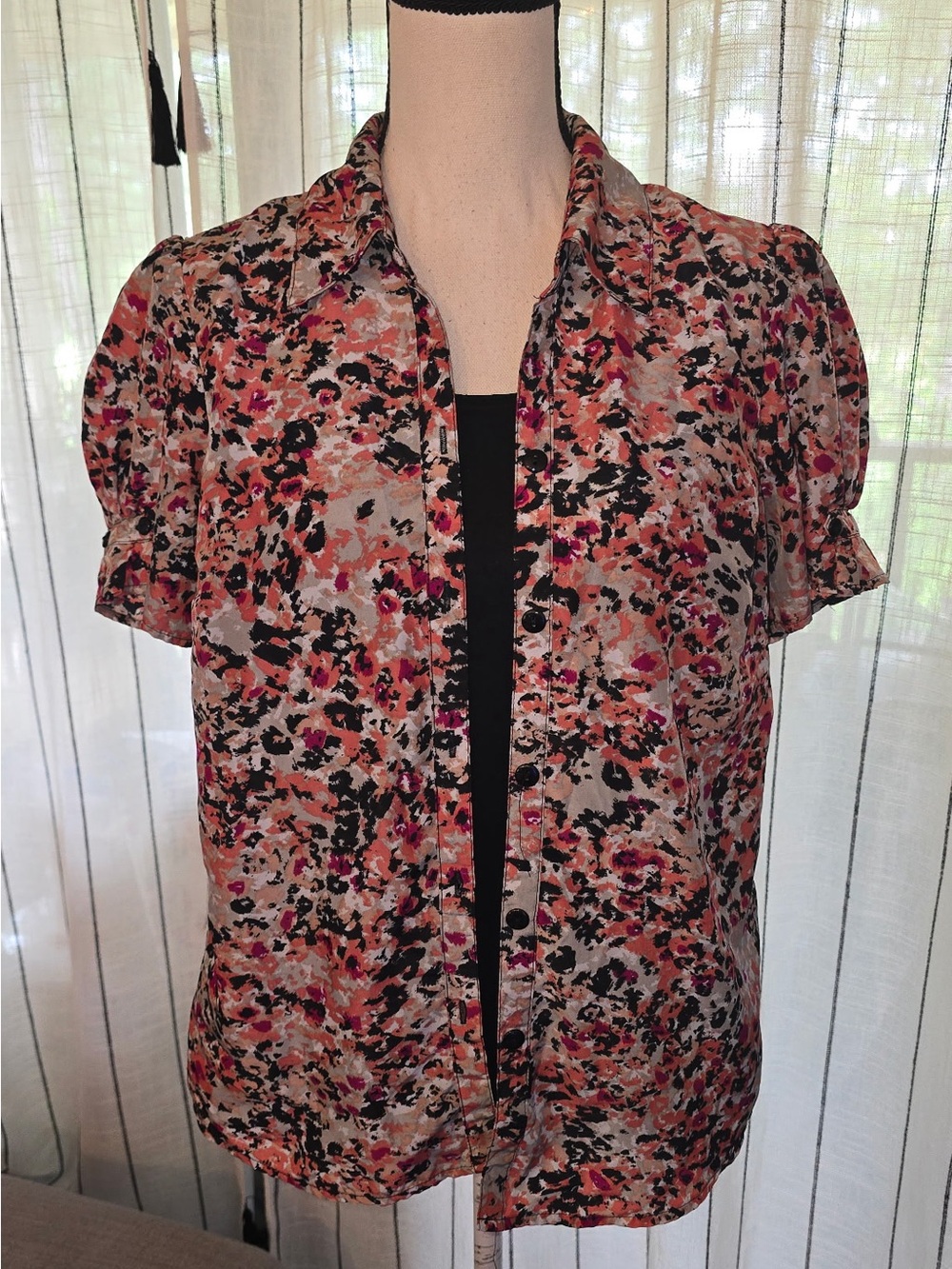 Rebecca Malone Pink Cream Black Abstract Floral Button-Down Top